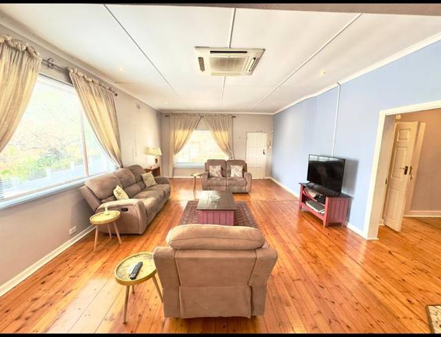 5 BEDROOM HOUSE FOR SALE IN CLARENDON